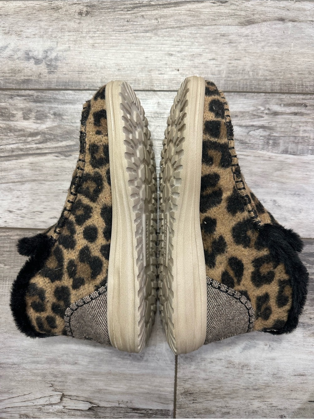 Hey Dude Leopard Print Faux Fur Slip-On Women’s Booties - Tan & Black - Picture 9 of 10